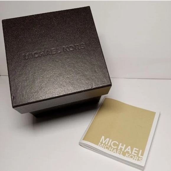 Michael Kors women's 2 Tone Chronograph w Date Oversized Quartz Watch. - Picture 8 of 8